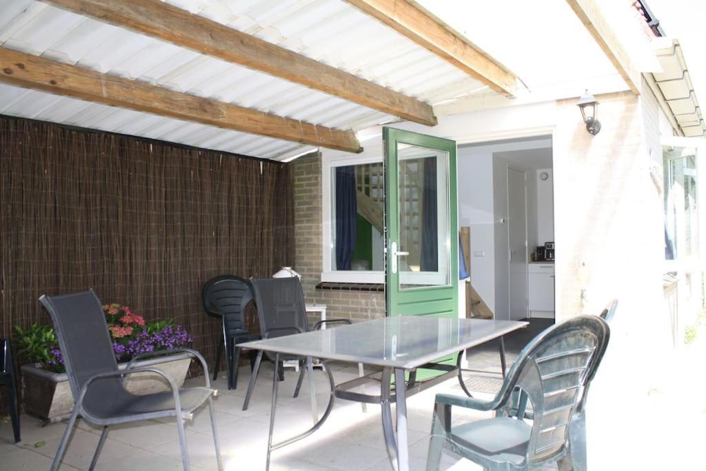 Villa De Bosrand Grenzend Aan Het Bos Castricum Esterno foto